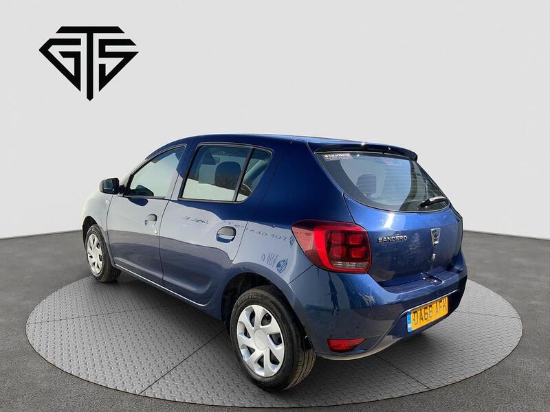 Dacia Sandero view 5