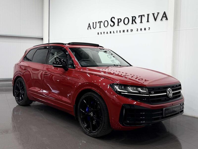 Volkswagen Touareg view 5