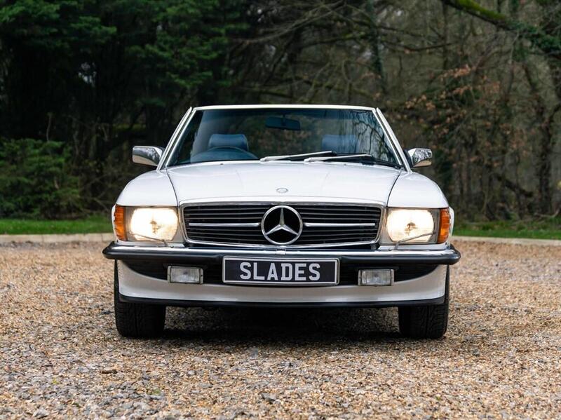 Mercedes-Benz SL view 3
