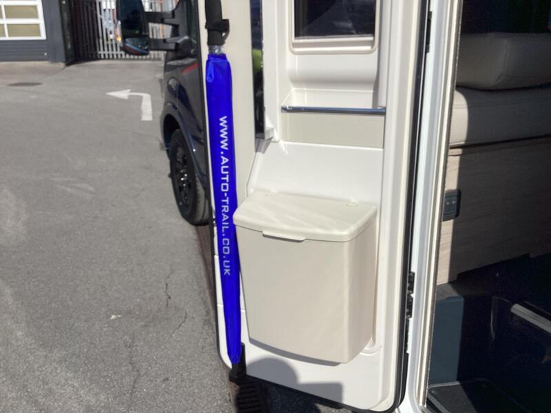 Auto-Trail F-Line F60 — image 9