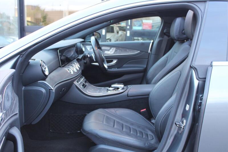 Mercedes-Benz CLS view 3