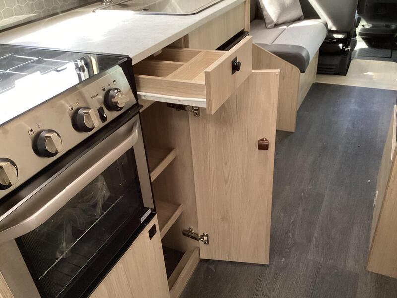 Auto-Trail Expedition C72 — image 24