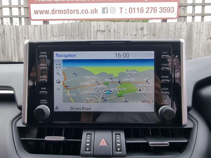Toyota Rav4 view 3