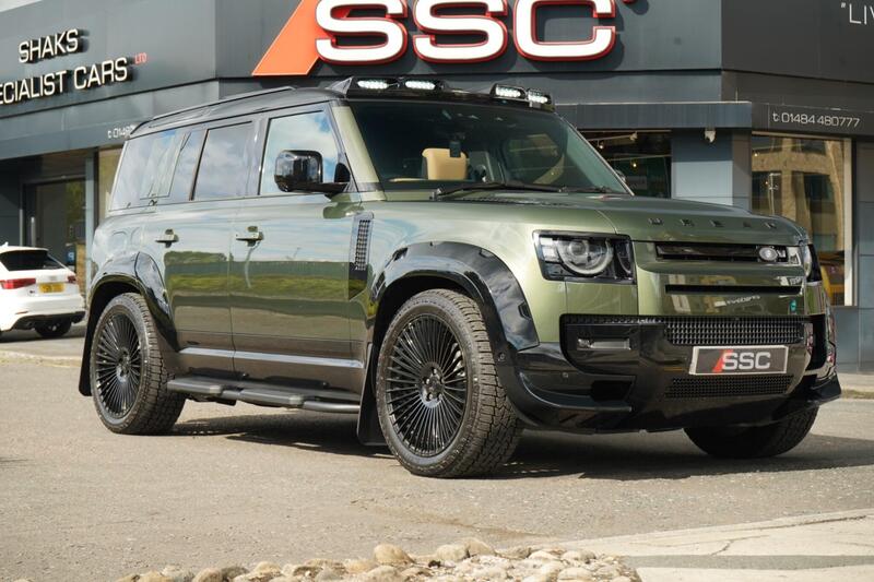Land Rover Defender 110 view 4