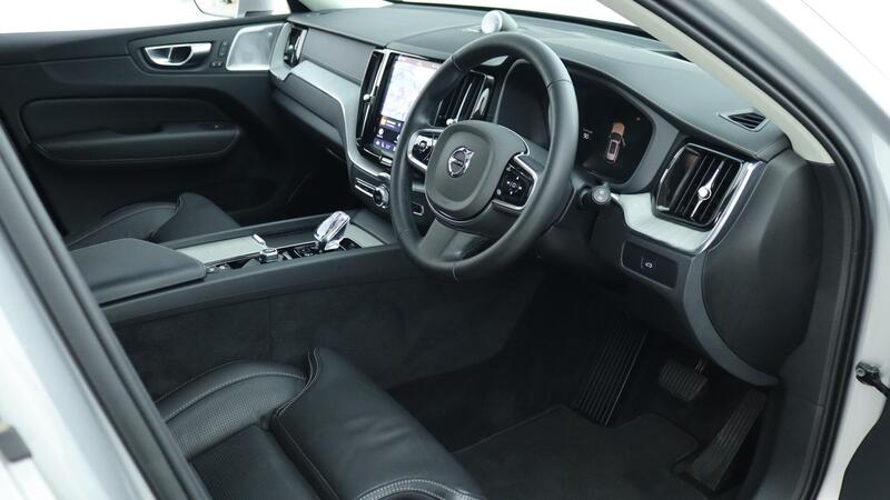 Volvo XC60 view 4