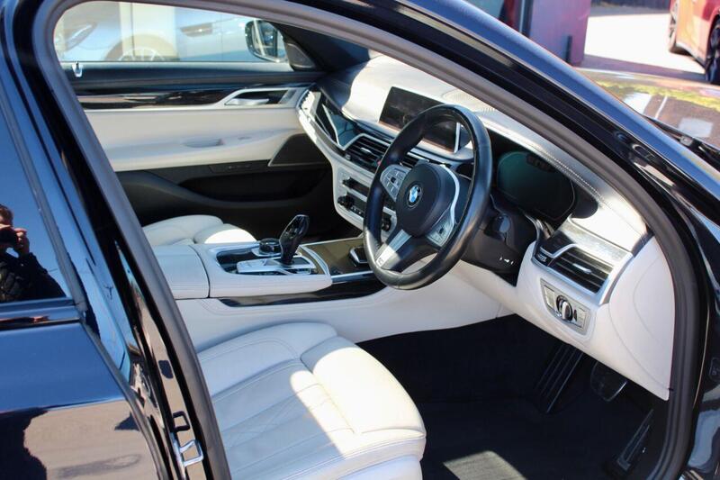 BMW 7 Series view 3