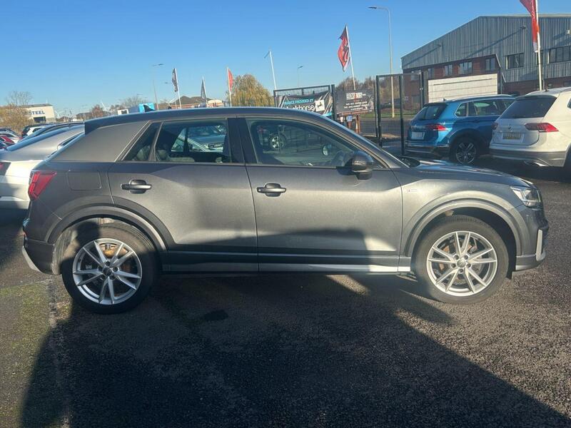 Audi Q2 view 7