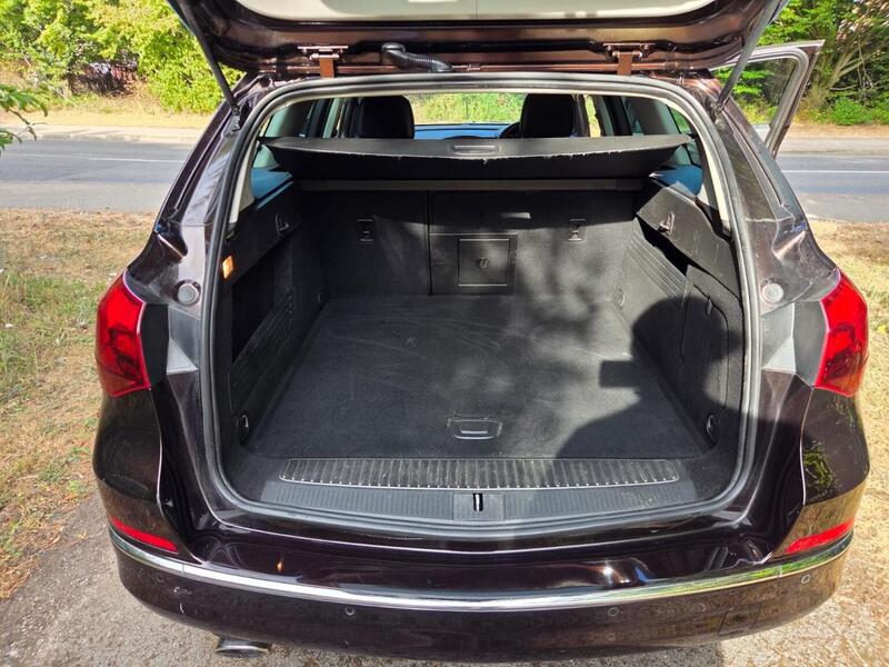 Vauxhall Astra view 7