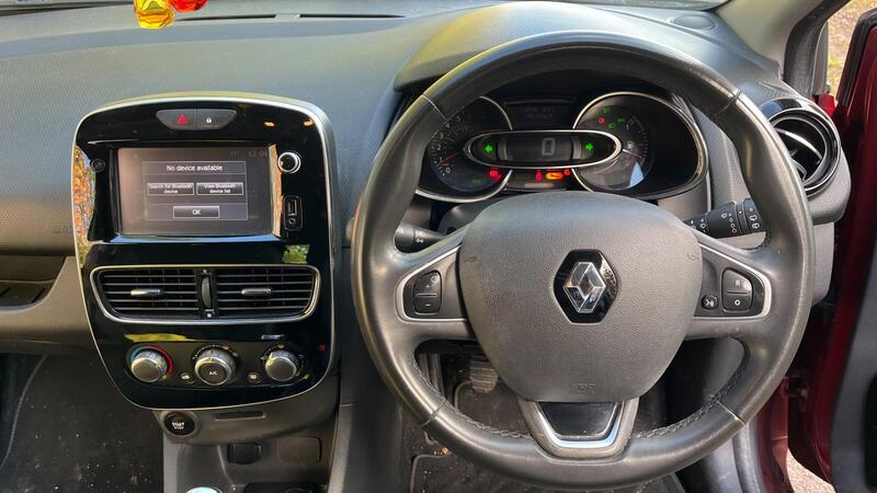 2019 Renault Clio — photo 24