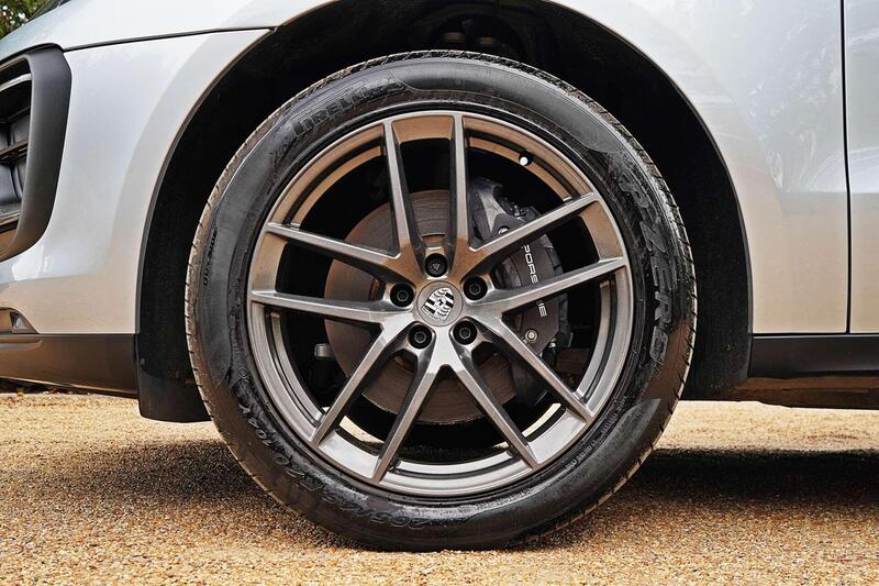 Porsche Macan view 2