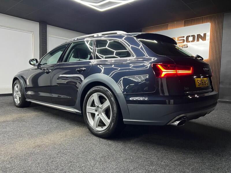 Audi A6 view 5
