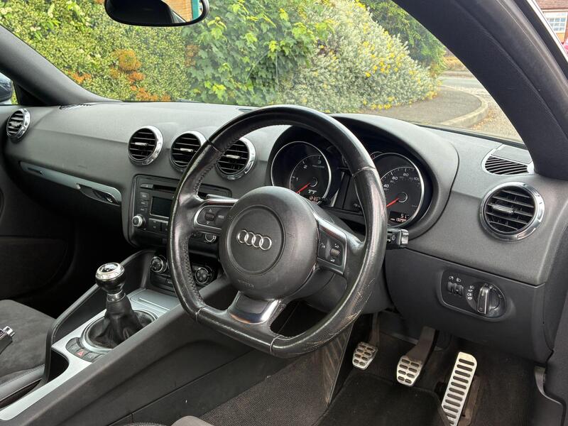 Audi TT view 7