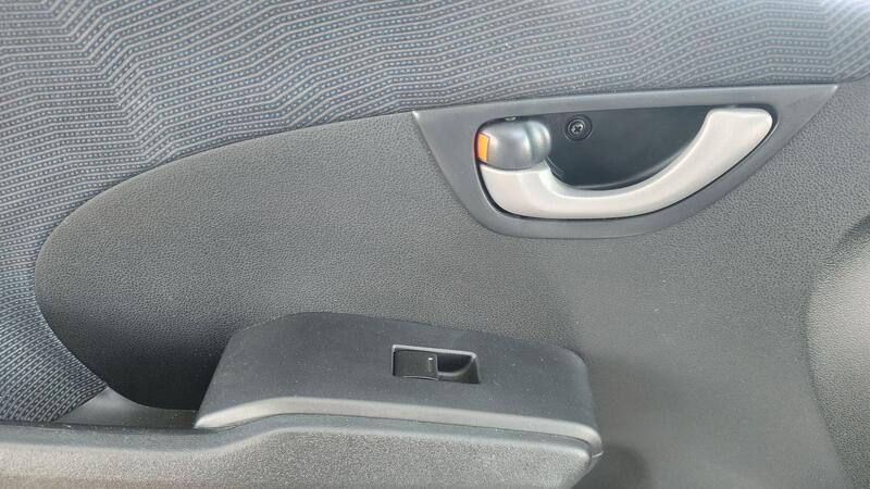 2010 Honda Jazz — photo 38