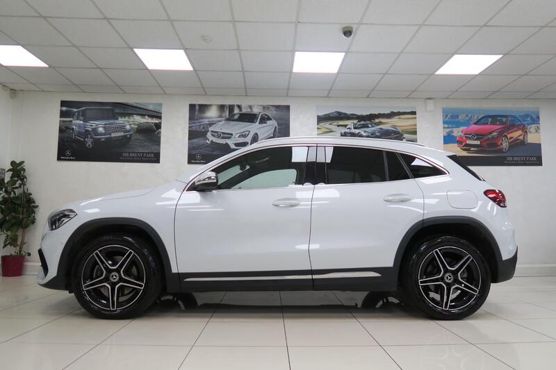 Mercedes-Benz Mercedes-Benz GLA view 2