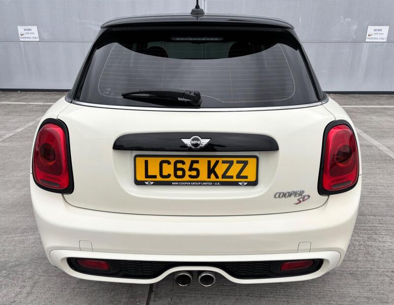 Mini Cooper view 6