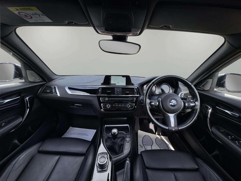 BMW 1 Series view 4