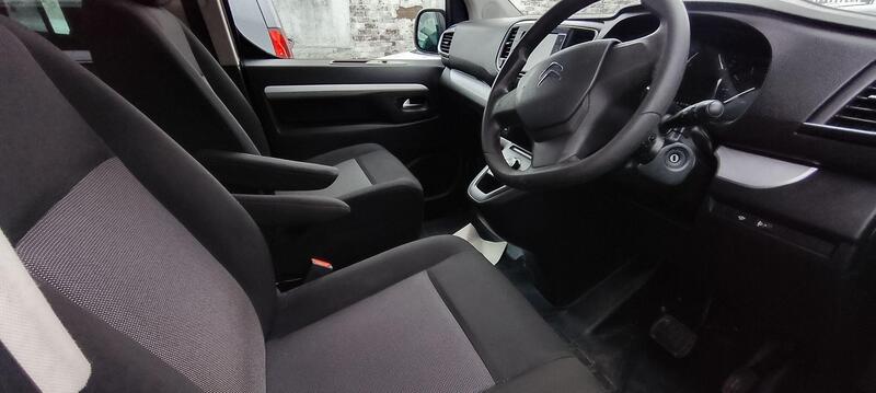 Citroen Spacetourer view 4