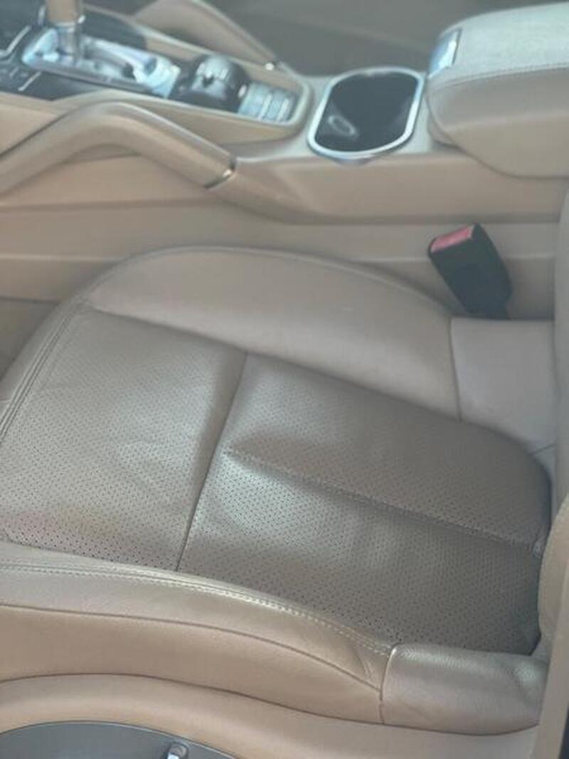 Porsche Cayenne view 49