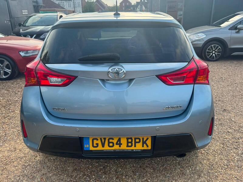 Toyota Auris view 7