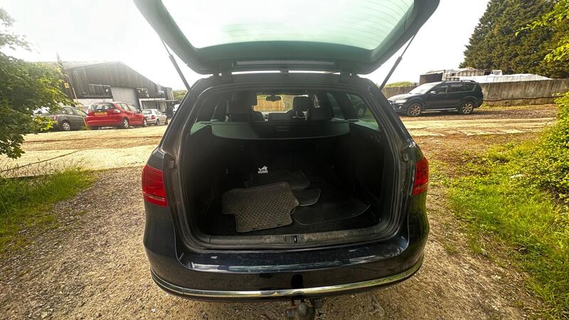 2014 Volkswagen Passat — photo 8