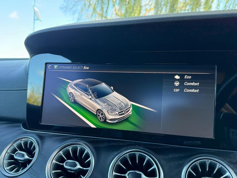 Mercedes-Benz E Class view 34
