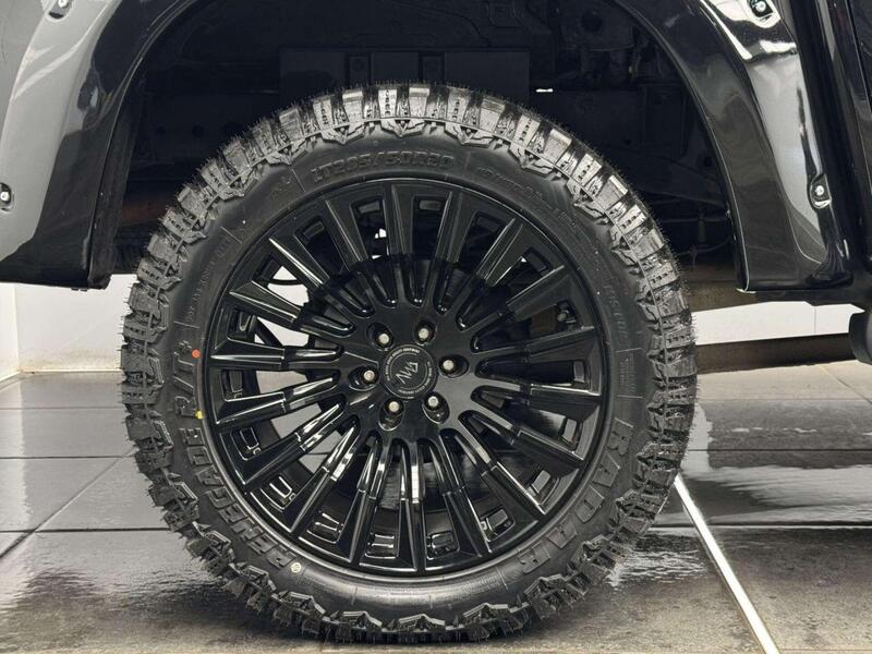 Mercedes-Benz X-Class view 22