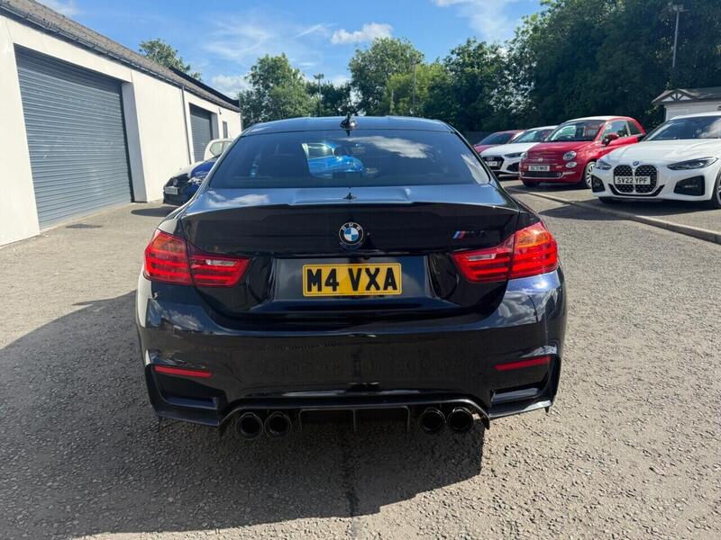BMW M4 view 5