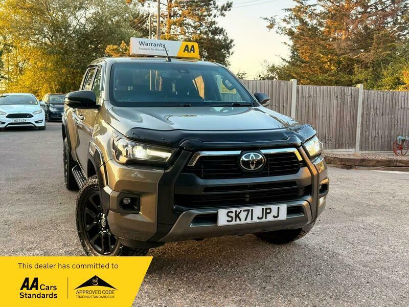 2021 Toyota Hilux 2.8 D-4D Invincible X 4WD Euro 6 (s/s) 4dr photo 2