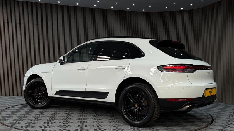 Porsche Macan view 2