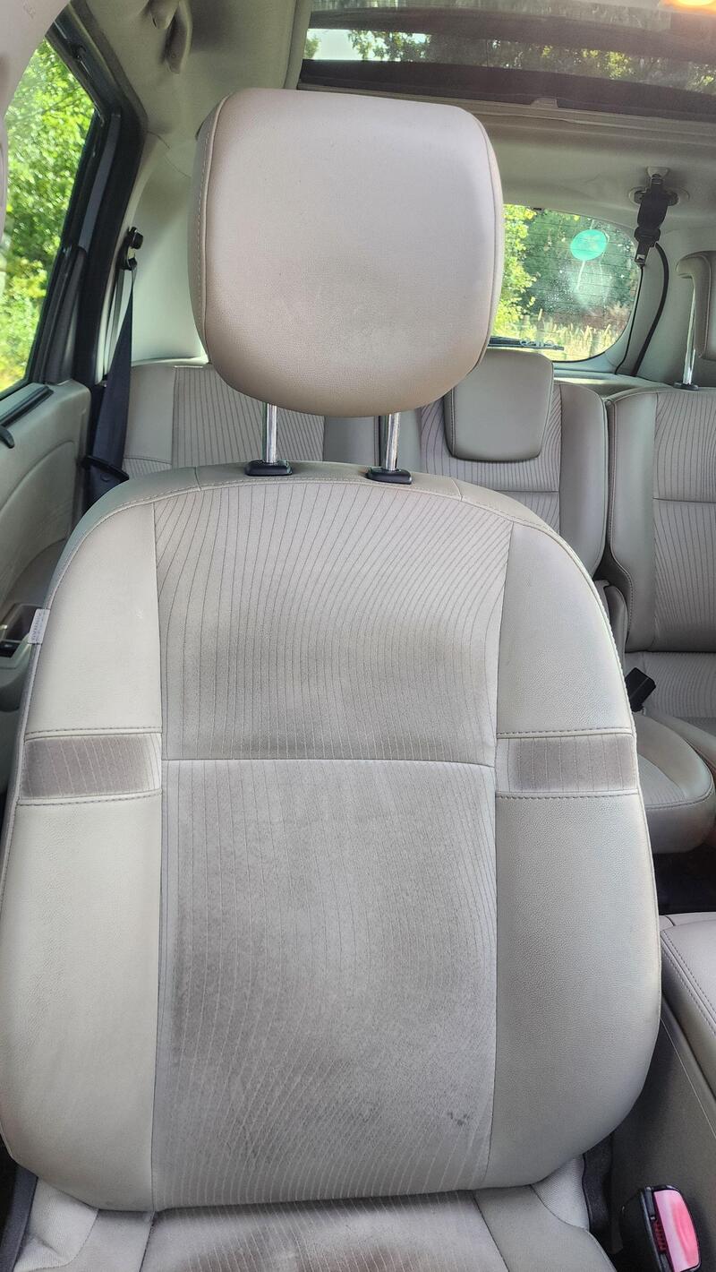 2010 Renault Scenic — photo 44