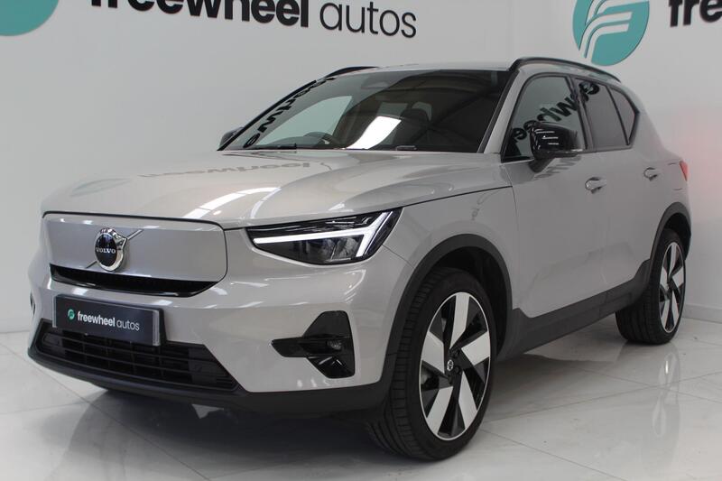2023 Volvo XC40 in Silver — image 5 of 73