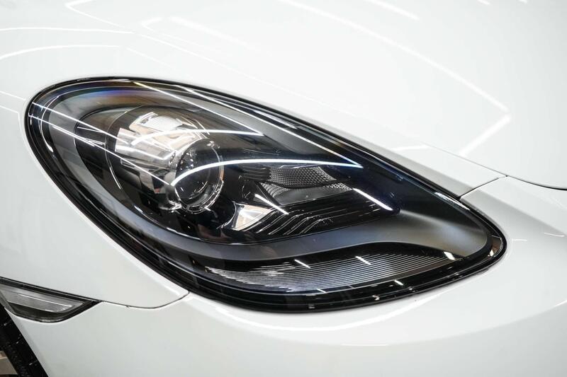 Porsche 718 Cayman view 6