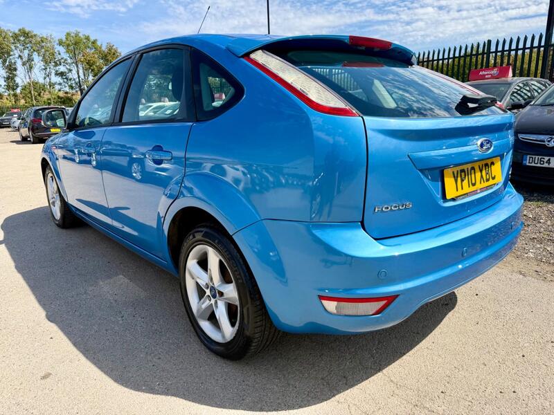 Ford Focus view 5