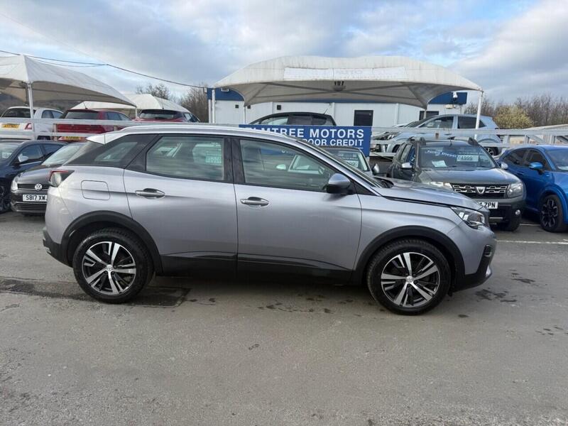 Peugeot 3008 view 5