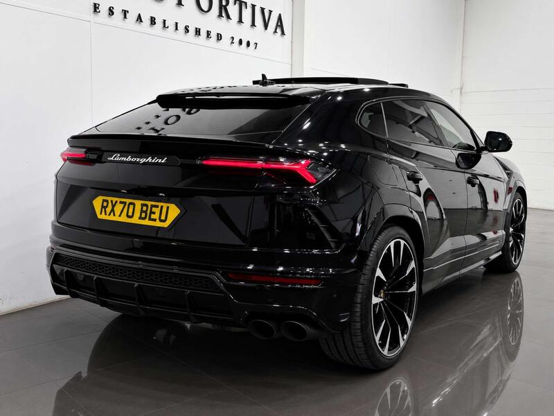 Lamborghini Urus view 4