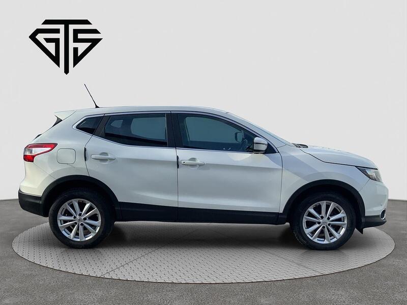 Nissan Qashqai view 2