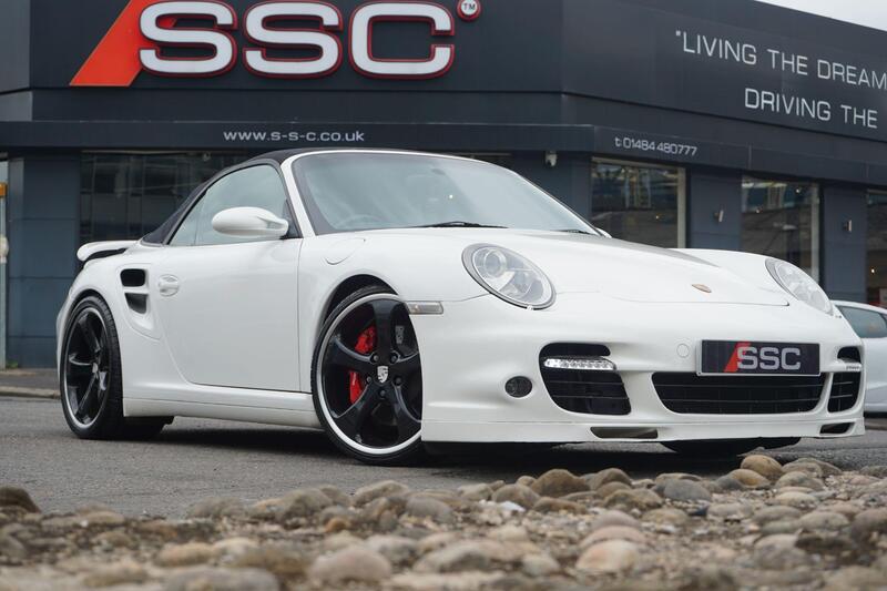 Porsche 911 view 4