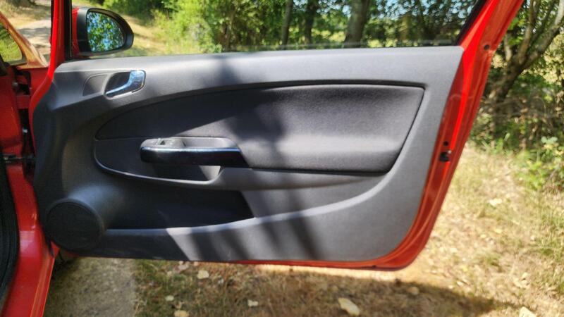 2013 Vauxhall Corsa — photo 33