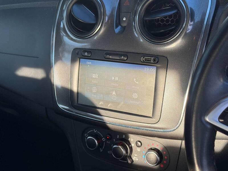 Dacia Sandero view 6