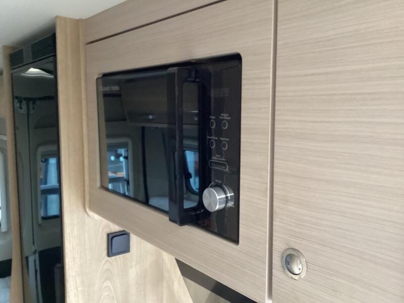 Elddis Autoquest CV40 — image 20