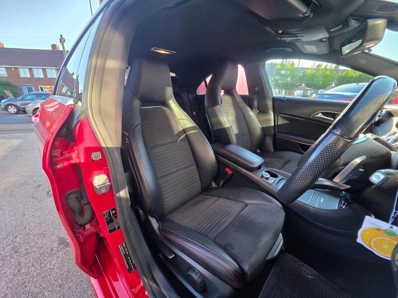 Mercedes-Benz Mercedes-Benz CLA view 3