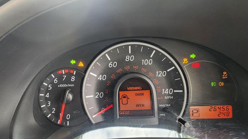 2013 Nissan Micra — photo 42