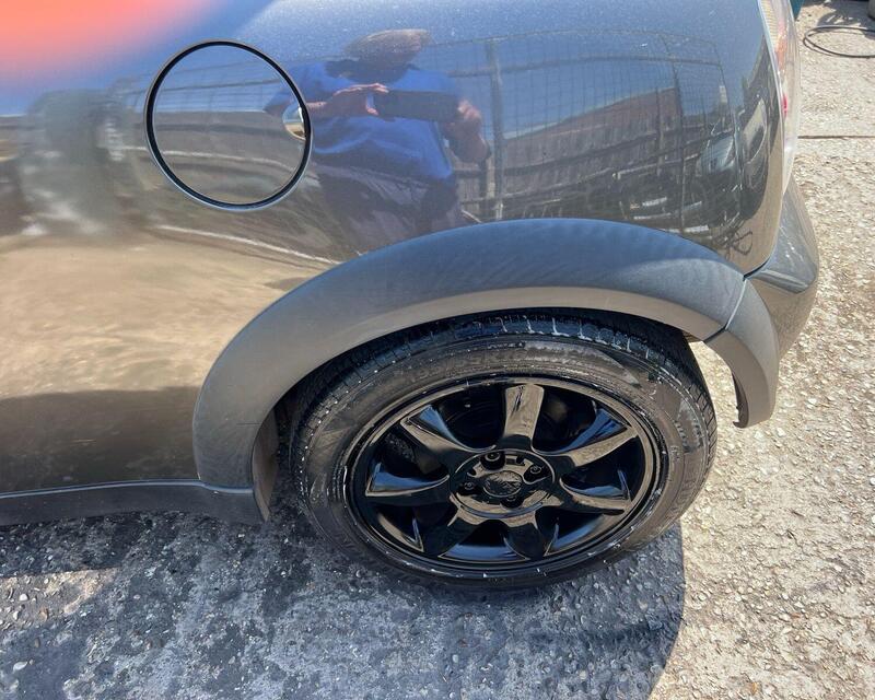 Mini Cooper view 6