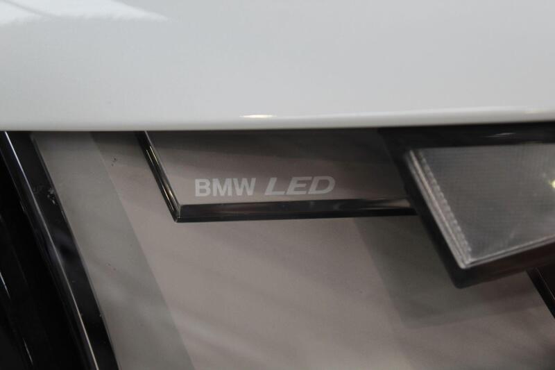 2022 BMW iX in White — image 9 of 88
