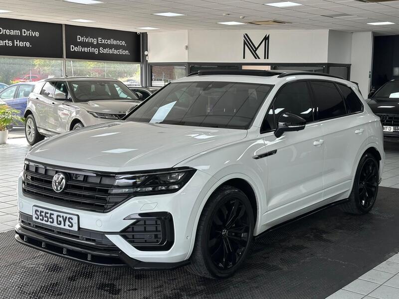 Volkswagen Touareg view 7