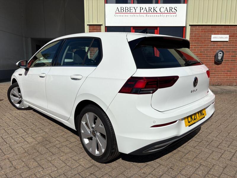 Volkswagen Golf view 5