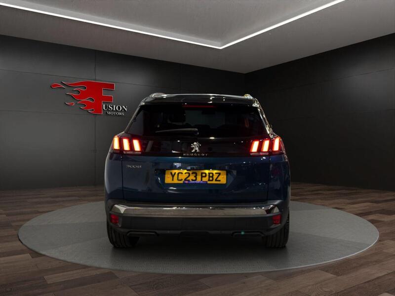 Peugeot 3008 view 5