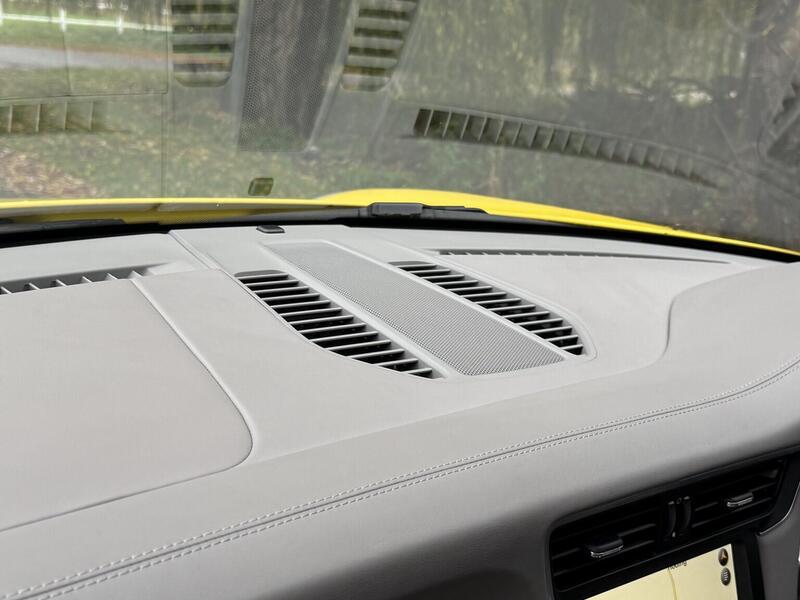 Porsche 911 view 47