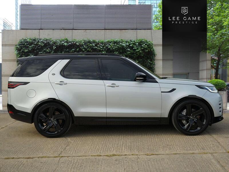Land Rover Discovery view 4