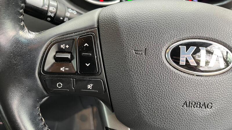 2014 Kia Rio — photo 30